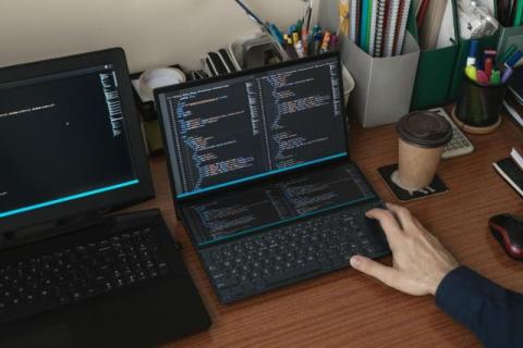 From Code to Clients: Turning Tech Expertise into Market Presence