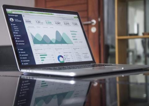 Building a Future-Proof Career: The Role of Data in Professional Growth
