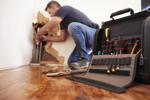 Why Homeowners Need Immediate Burst Pipe Repair Service for Insurance Claim Validation