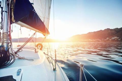 Modern Yacht Maneuvering Solutions for Safer Docking