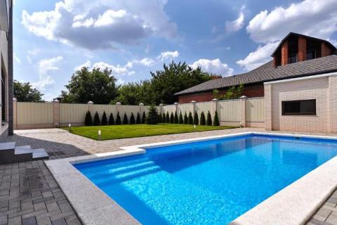 Creating Temperature-Zoned Swim Areas in Custom Pools