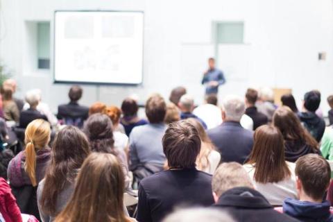 Benefits of Attending an IT School with Hands-On Training Programs