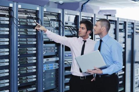How Professional IT Services Reduce Downtime and Security Risks