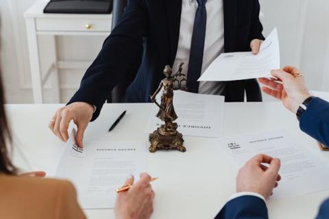 5 Ways Divorce Attorneys Help You Divide Assets Fairly