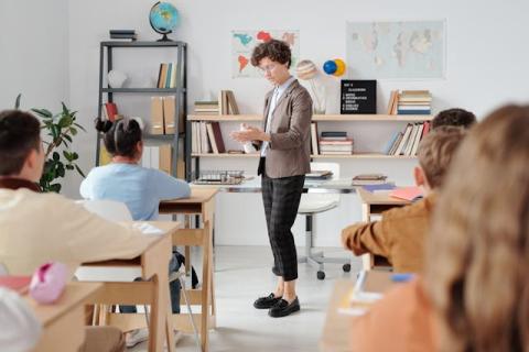 Smart Teaching Strategies Every Teacher Can Use to Grow