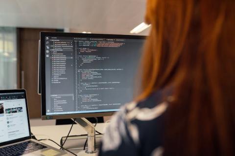 Outsourced Software Development Company vs. an In-House Team